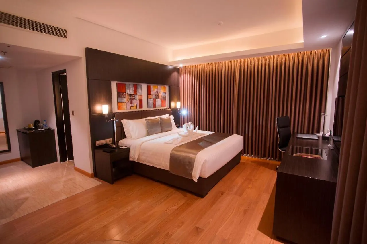 Golden Tulip - The Grandmark Dhaka Hotel 4*,