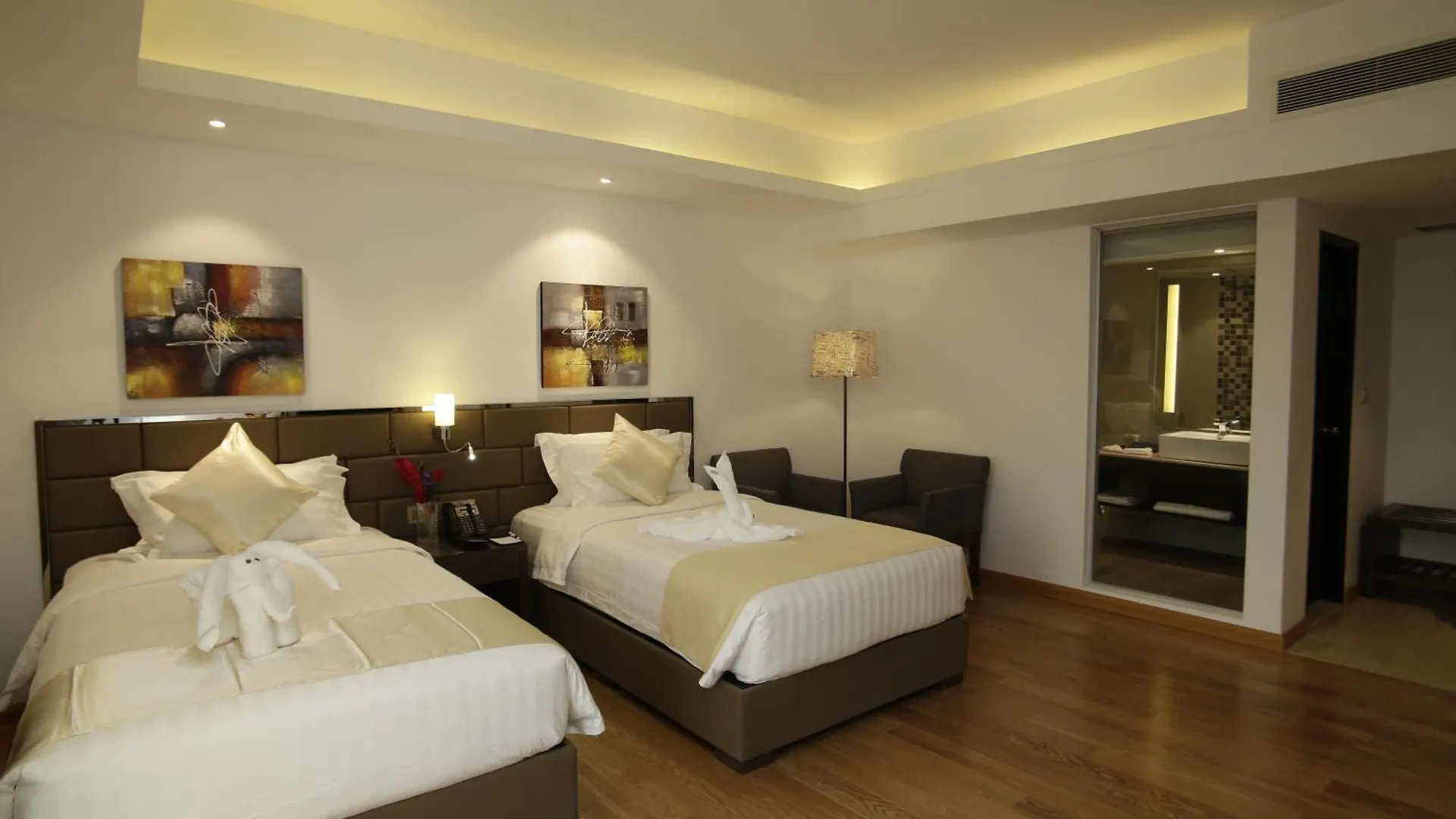 ****  Golden Tulip - The Grandmark Dhaka Hotel Bangladesh