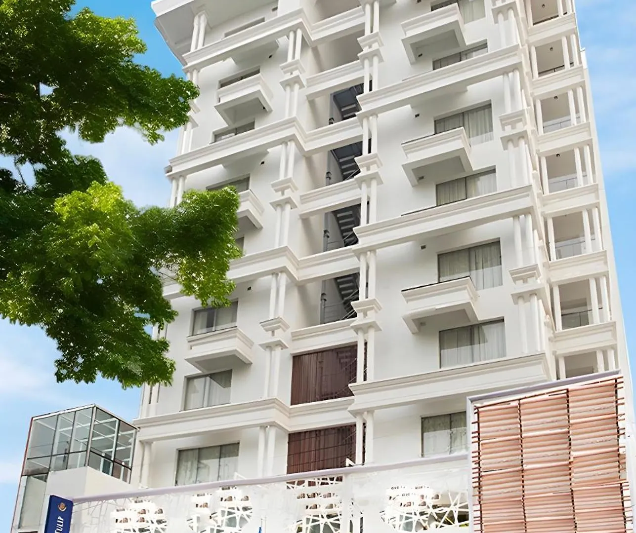 Golden Tulip The Grandmark Ντάκα
