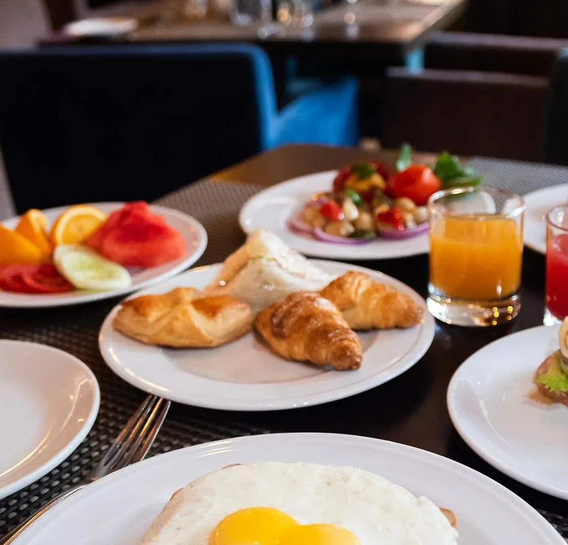 Ξενοδοχείο Golden Tulip The Grandmark Ντάκα