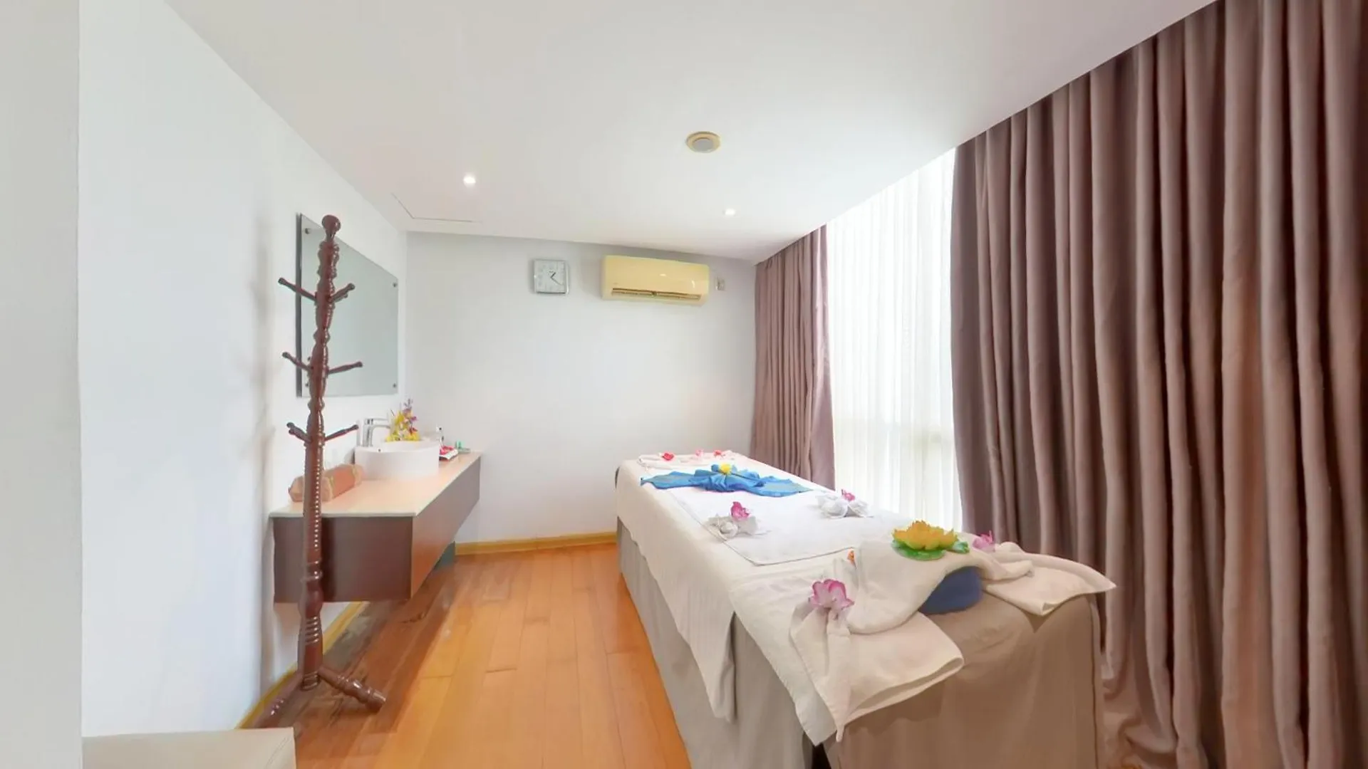 Golden Tulip - The Grandmark Dhaka Hotel