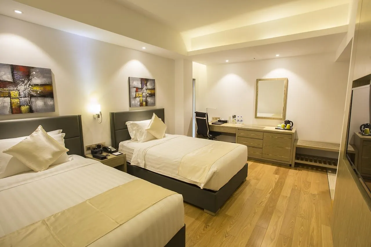 Golden Tulip - The Grandmark Dhaka Hotel 4*,